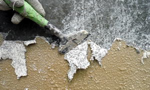 石綿含有外壁塗膜ならびに石綿含有下地調整材撤去工事